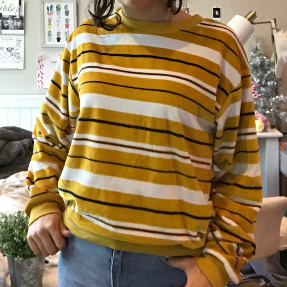 urban outfitters striped sweater 😍